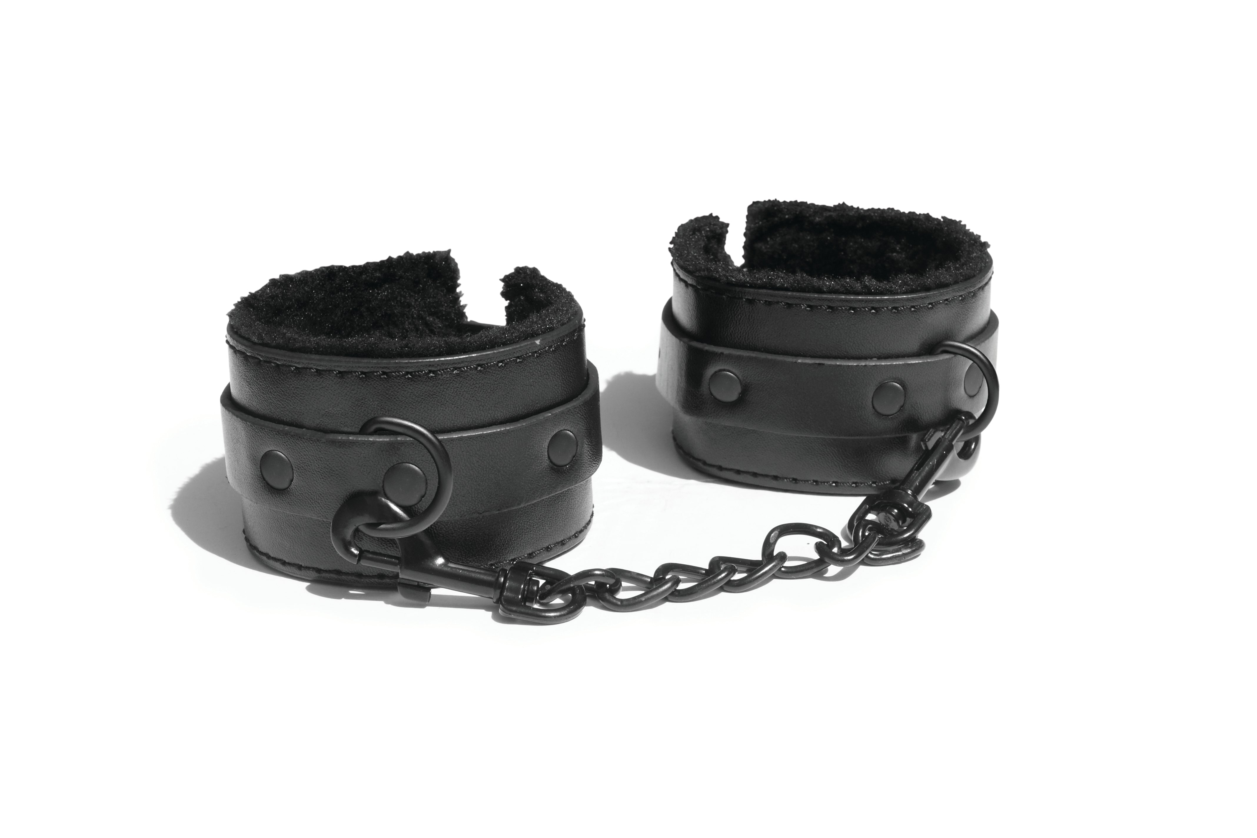 "Sex and Mischief Shadow Fur Handcuffs SS099-12"